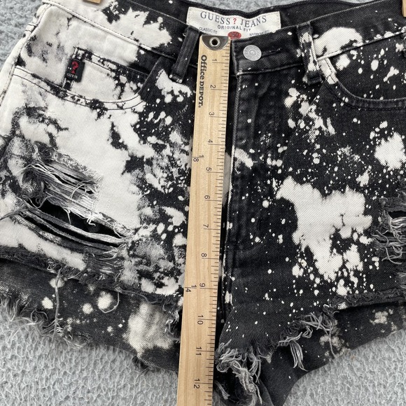 Vintage Guess Jean Shorts Womens 29 Black White Acid Tye Dye Distressed Festival - Picture 4 of 10